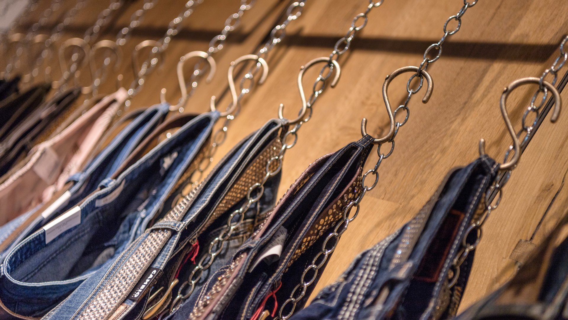 Shopping in Samnaun: Finden Sie Ihren Lieblingslook! Shopping in Samnaun: Finden Sie Ihren Lieblingslook!